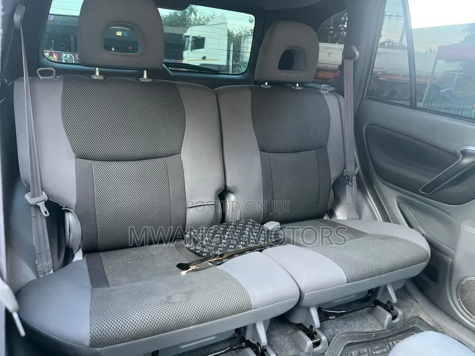 Toyota RAV4 2001 Silver