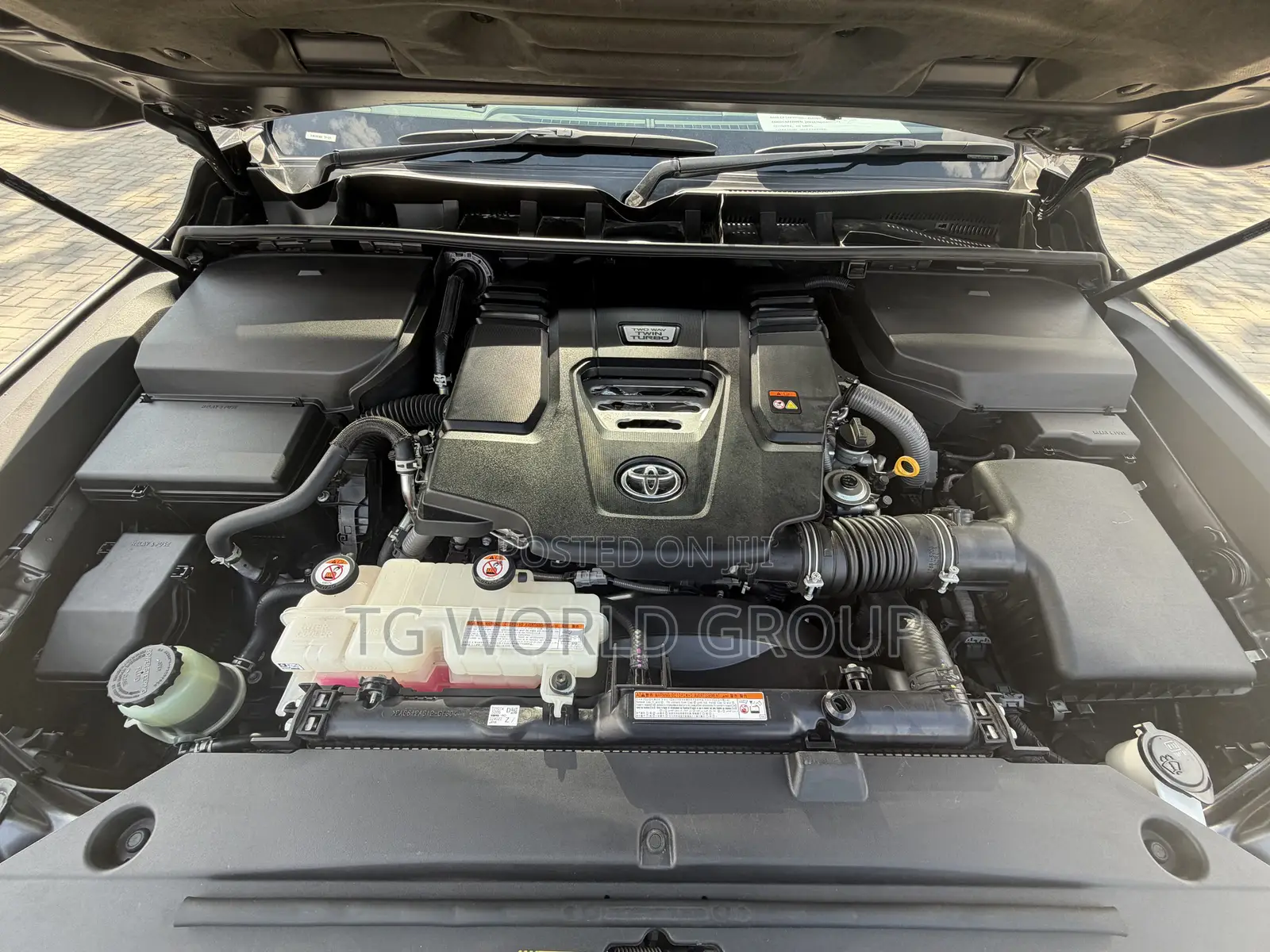 Toyota Land Cruiser LC300 2024 Gray