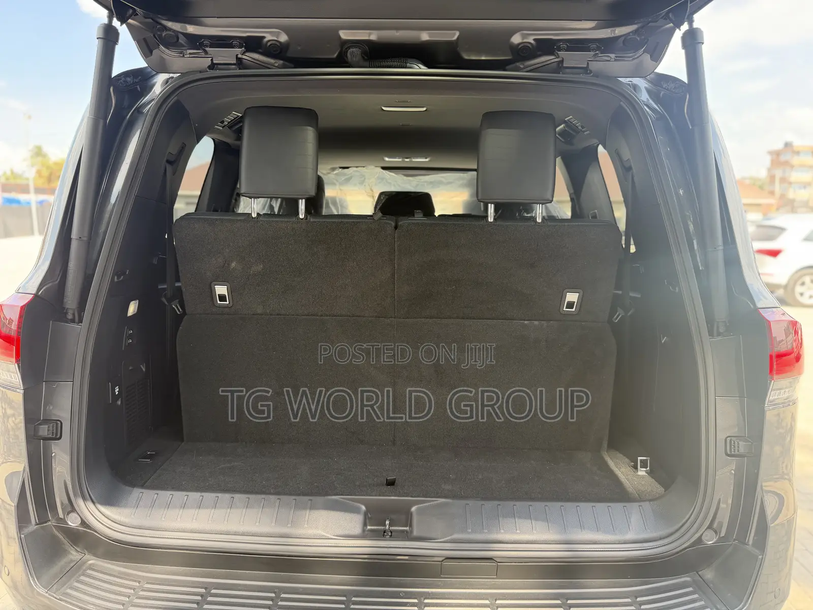 Toyota Land Cruiser LC300 2024 Gray