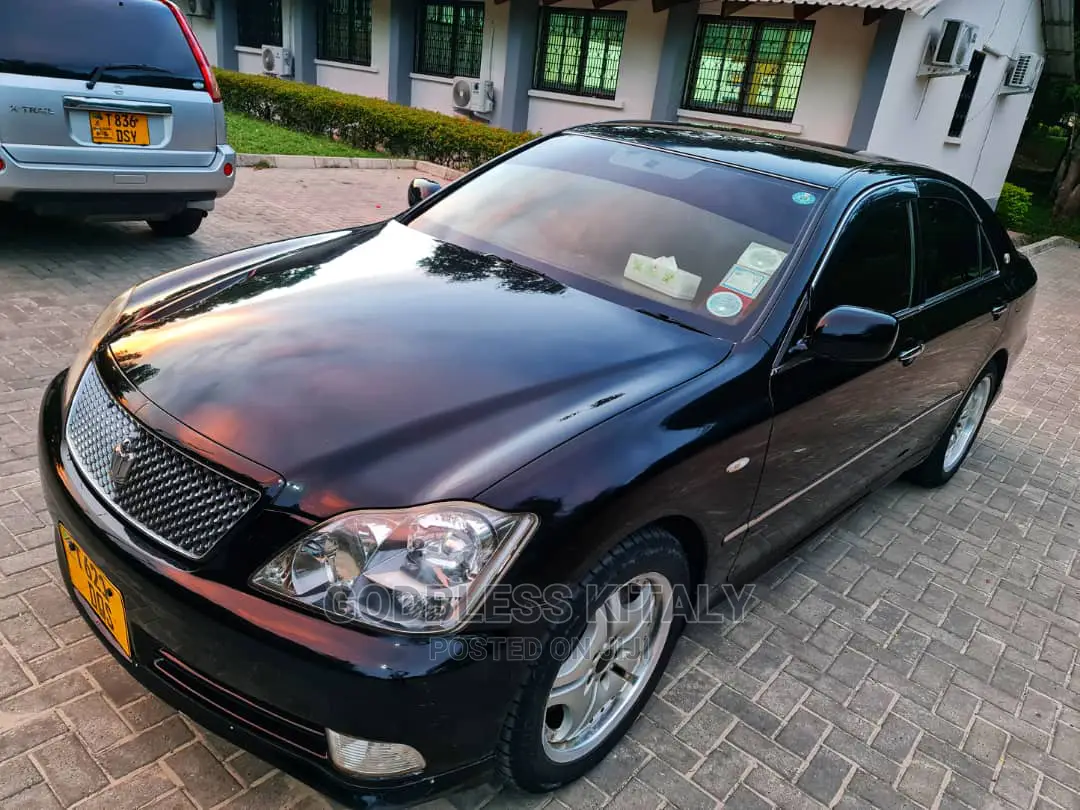 Toyota Crown 2006 Blue