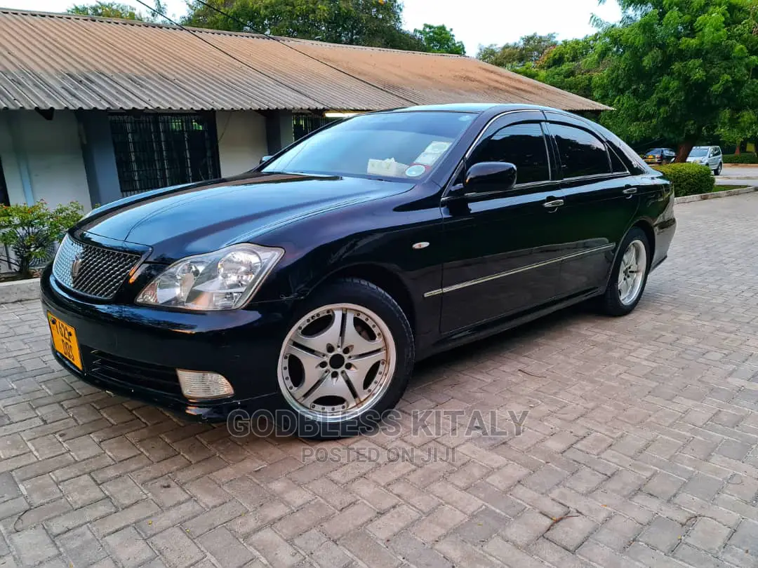 Toyota Crown 2006 Blue