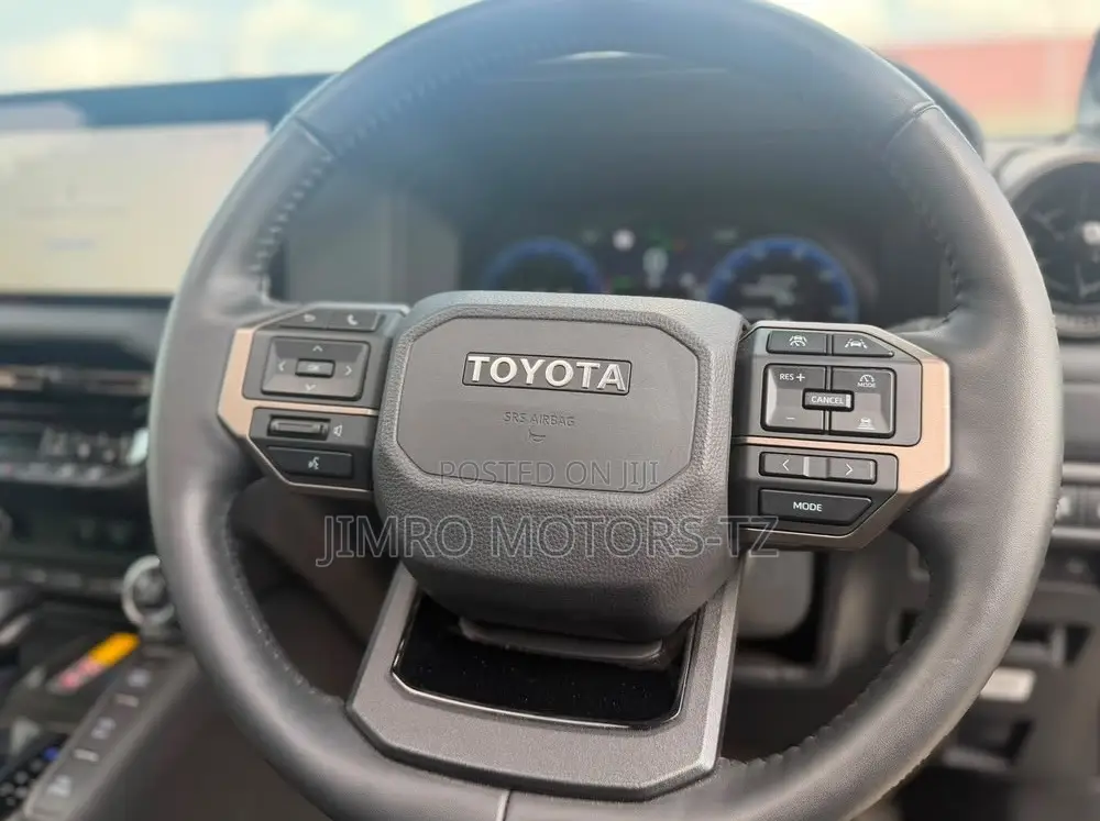 Toyota Land Cruiser Prado 2024 White