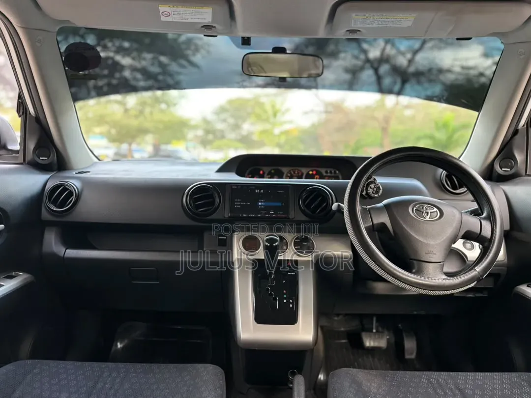Toyota Corolla Rumion 2009 Silver