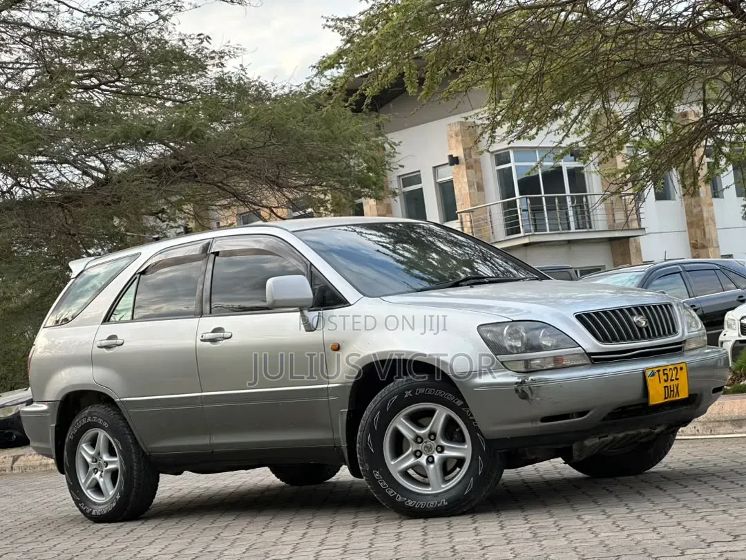 Toyota Harrier 2001 Silver