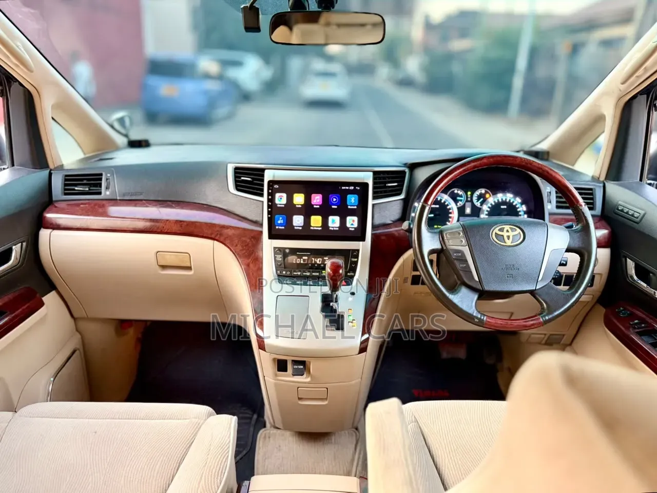 Toyota Alphard 2010 White