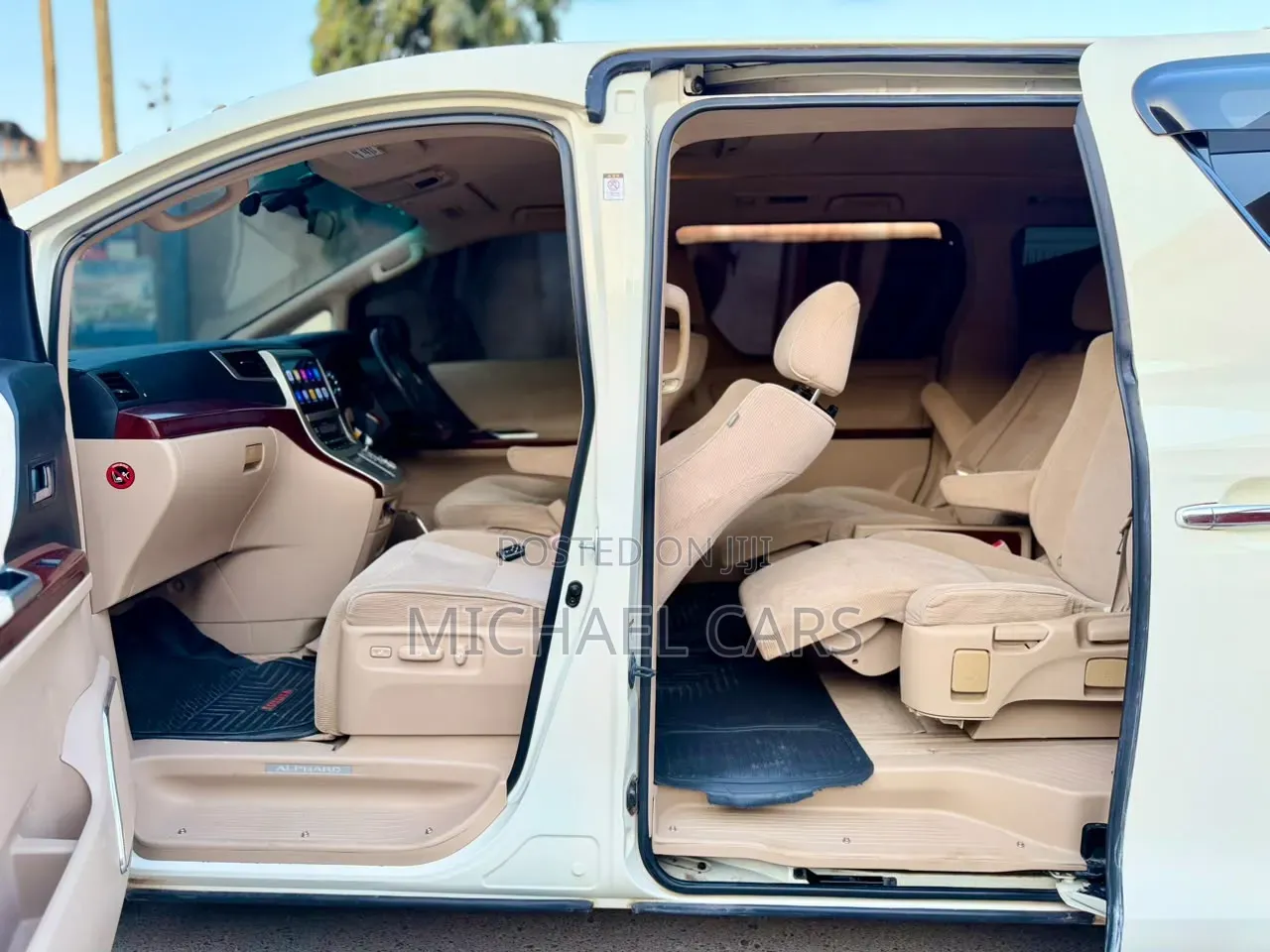 Toyota Alphard 2010 White