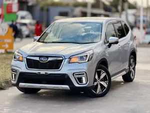 Subaru Forester Premium AWD 2020 Silver
