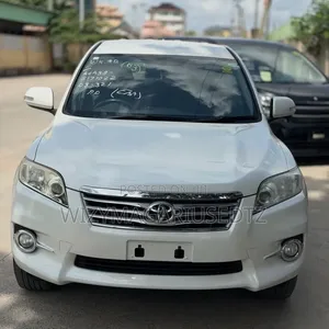 Toyota Vanguard 2011 Off white