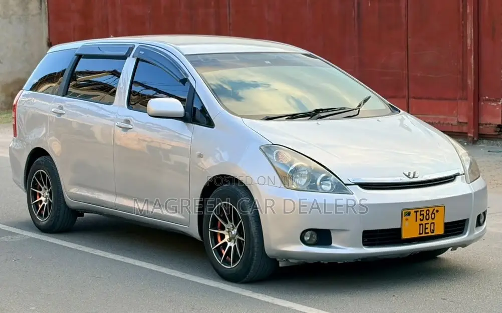 Toyota Wish 2004 Silver