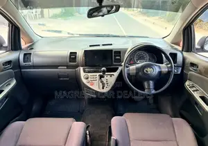 Toyota Wish 2004 Silver