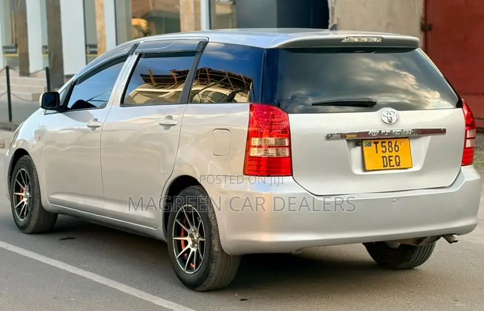 Toyota Wish 2004 Silver