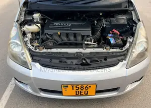 Toyota Wish 2004 Silver
