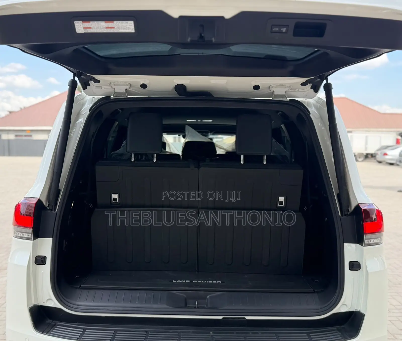 Toyota Land Cruiser 2023 White