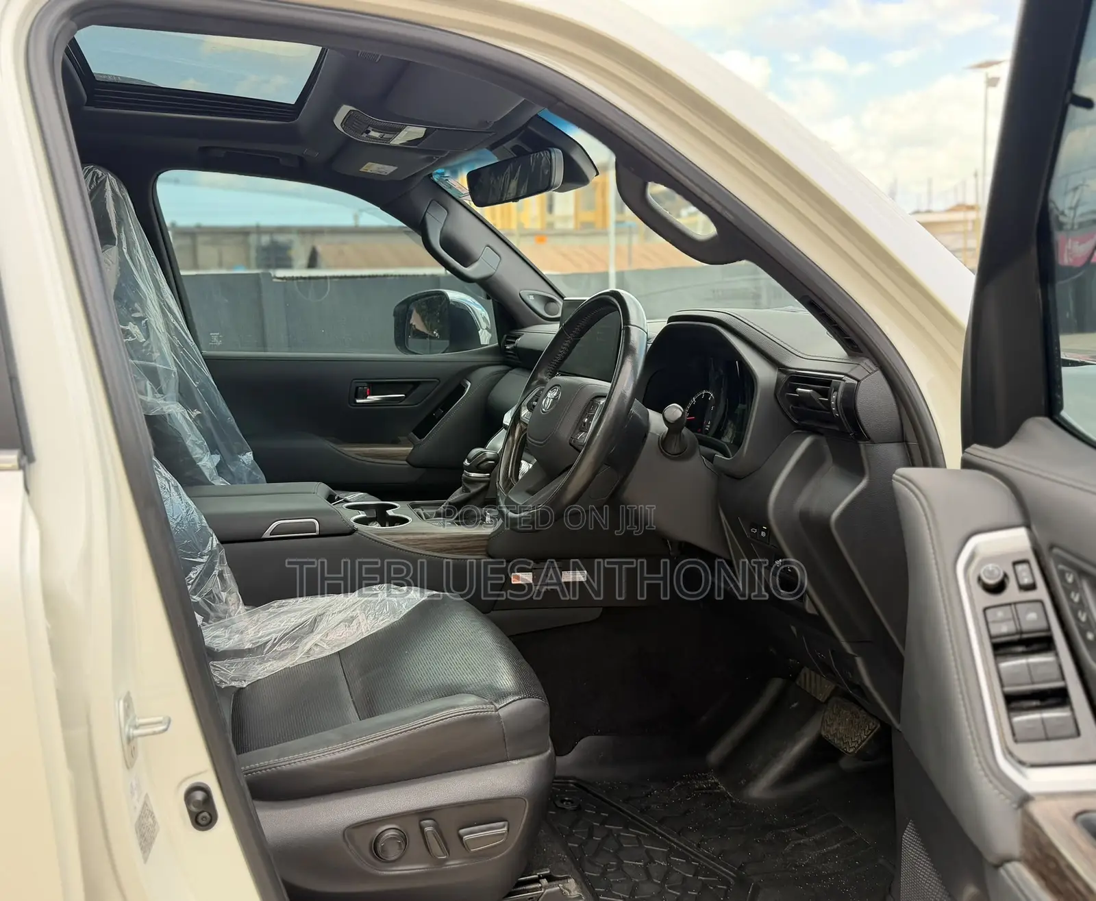 Toyota Land Cruiser 2023 White