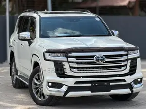 Toyota Land Cruiser 2023 White