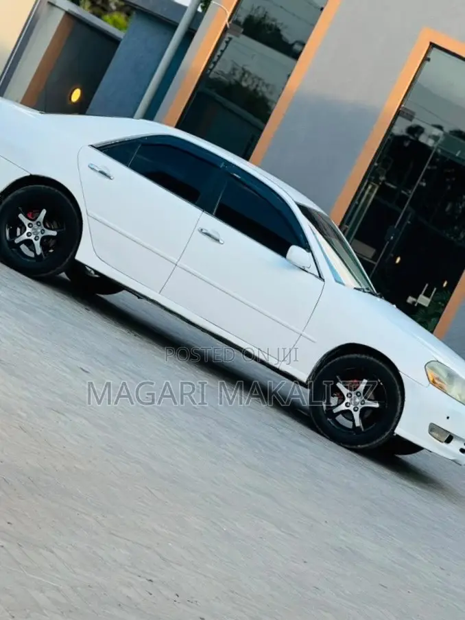 Toyota Mark II 2.0 AWD 2004 White