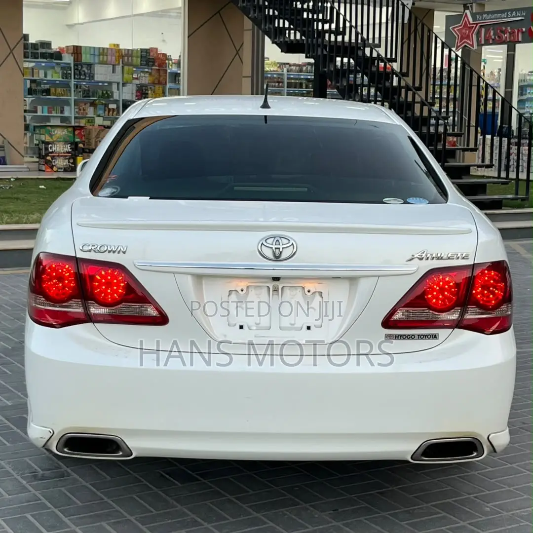 Toyota Crown 2009 White