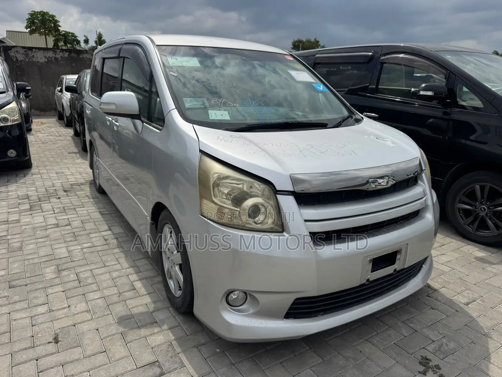 Toyota Noah 2008 Silver