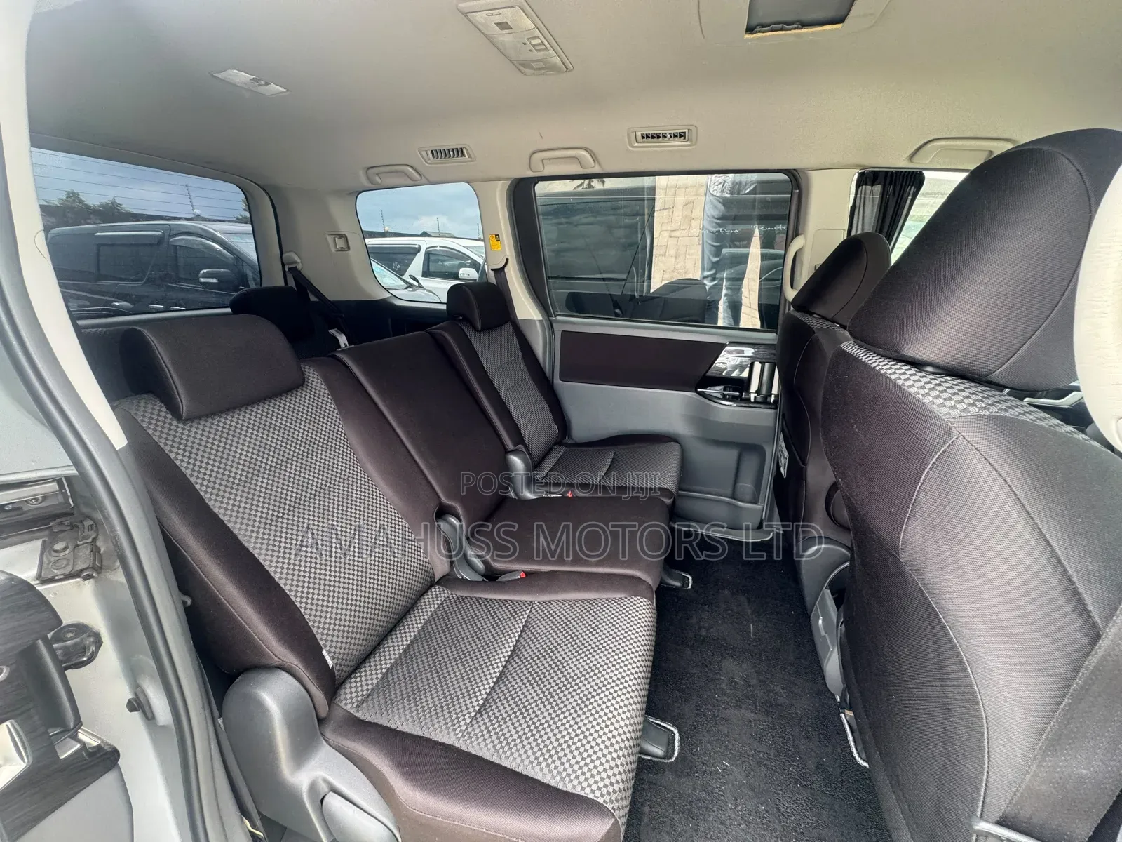 Toyota Noah 2008 Silver