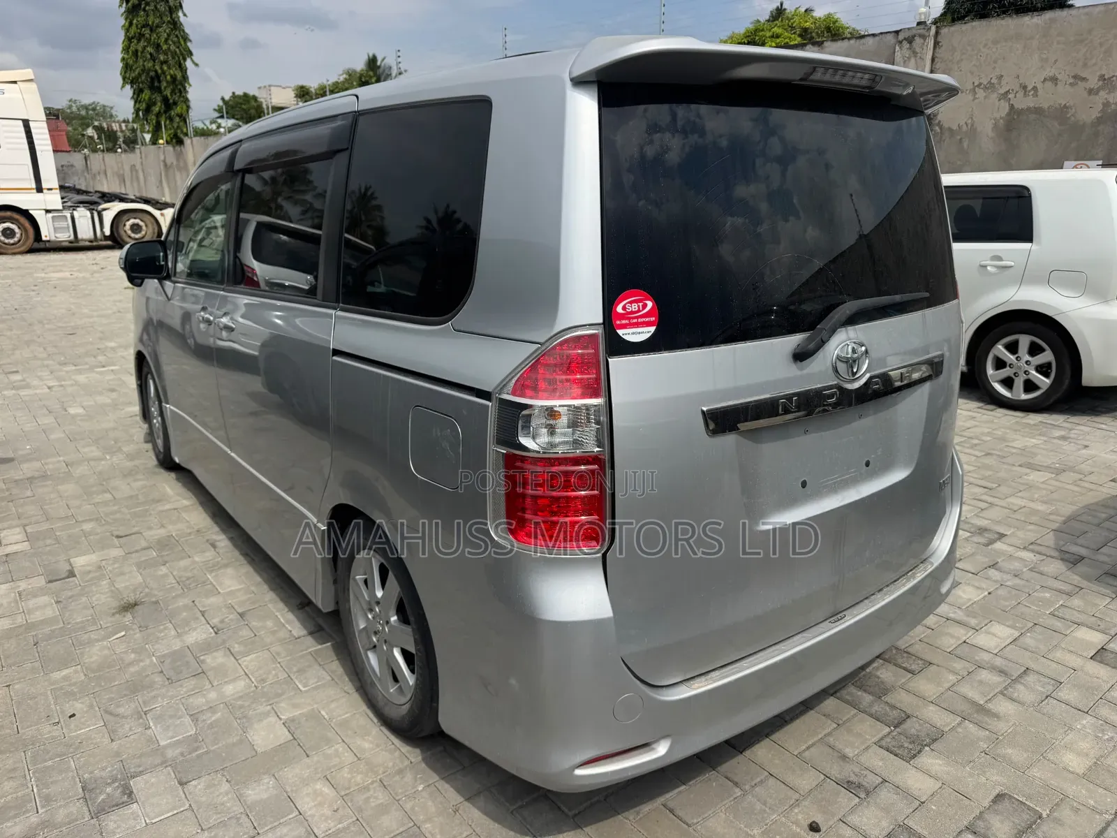 Toyota Noah 2008 Silver