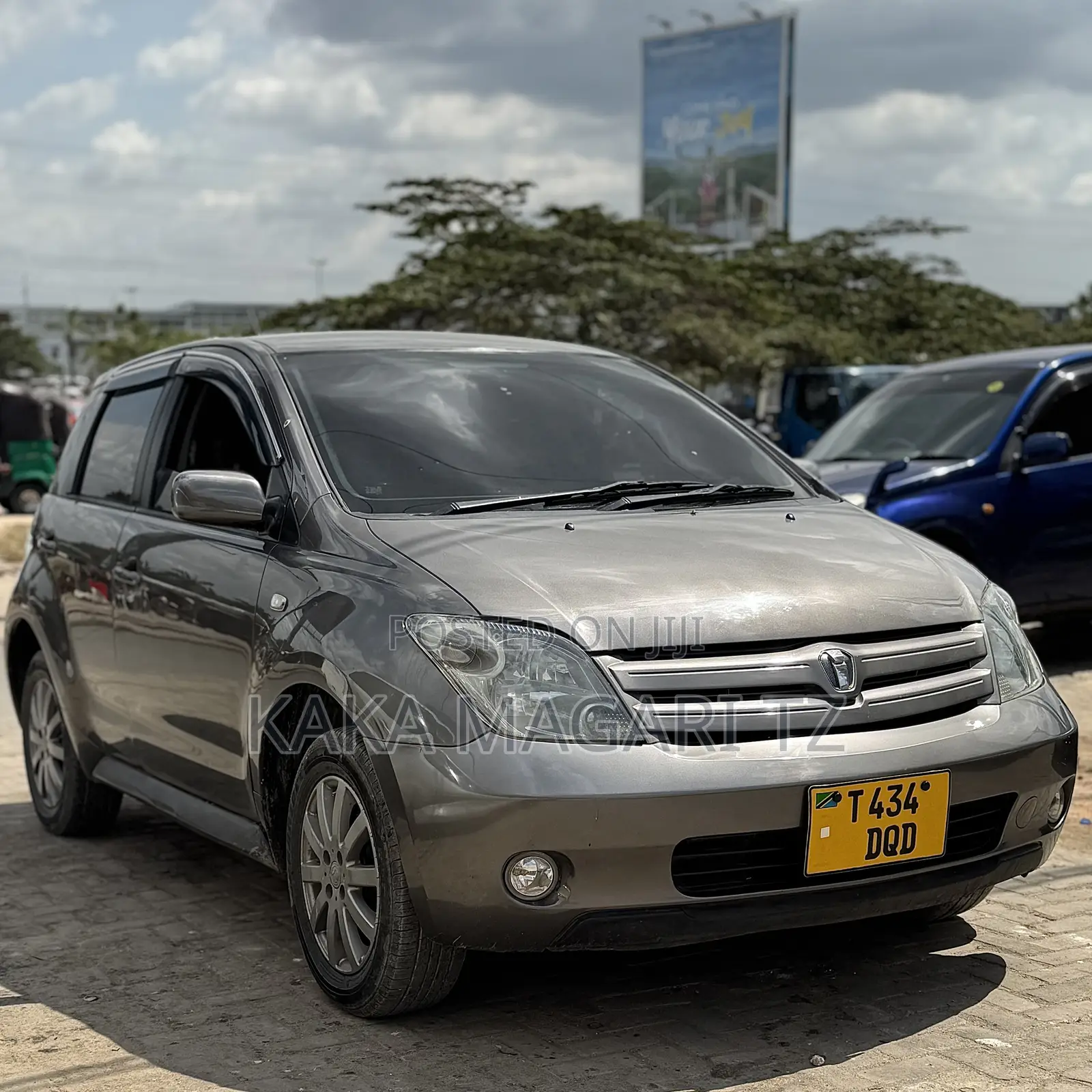 Toyota IST 2004 Gray