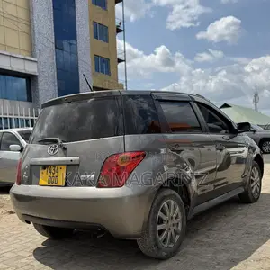 Toyota IST 2004 Gray