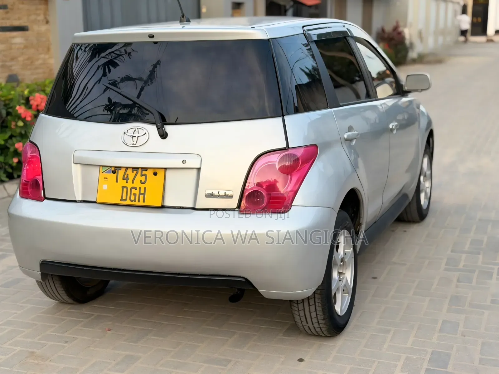Toyota IST 2004