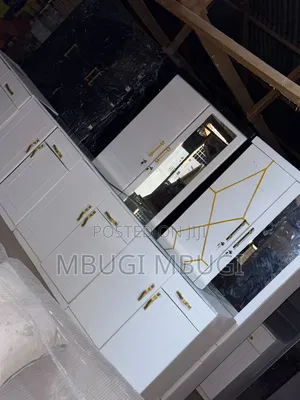 White Corol Kabat Nguo
