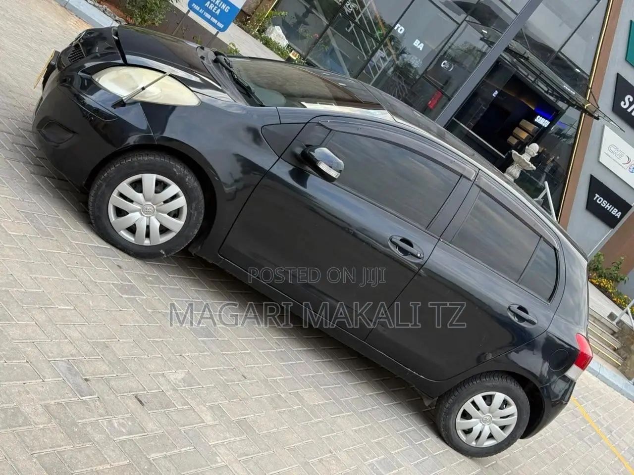 Toyota Vitz 1.0 FWD 3dr 2006 Black