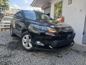 Toyota Harrier 2.0 2015 Black
