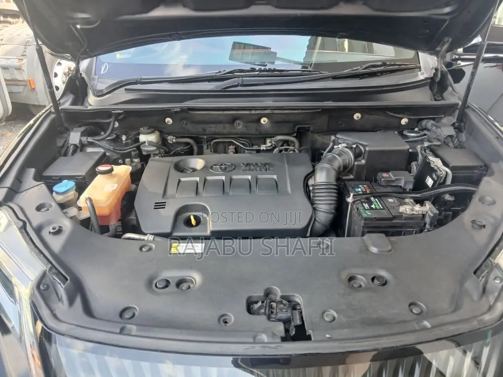 Toyota Harrier 2.0 2015 Black