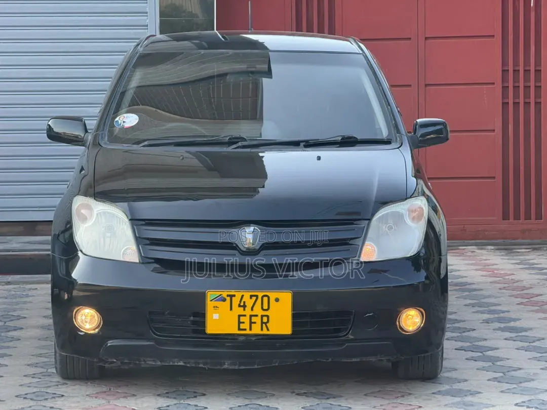 Toyota IST 2005 Black