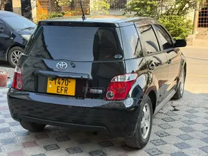 Toyota IST 2005 Black