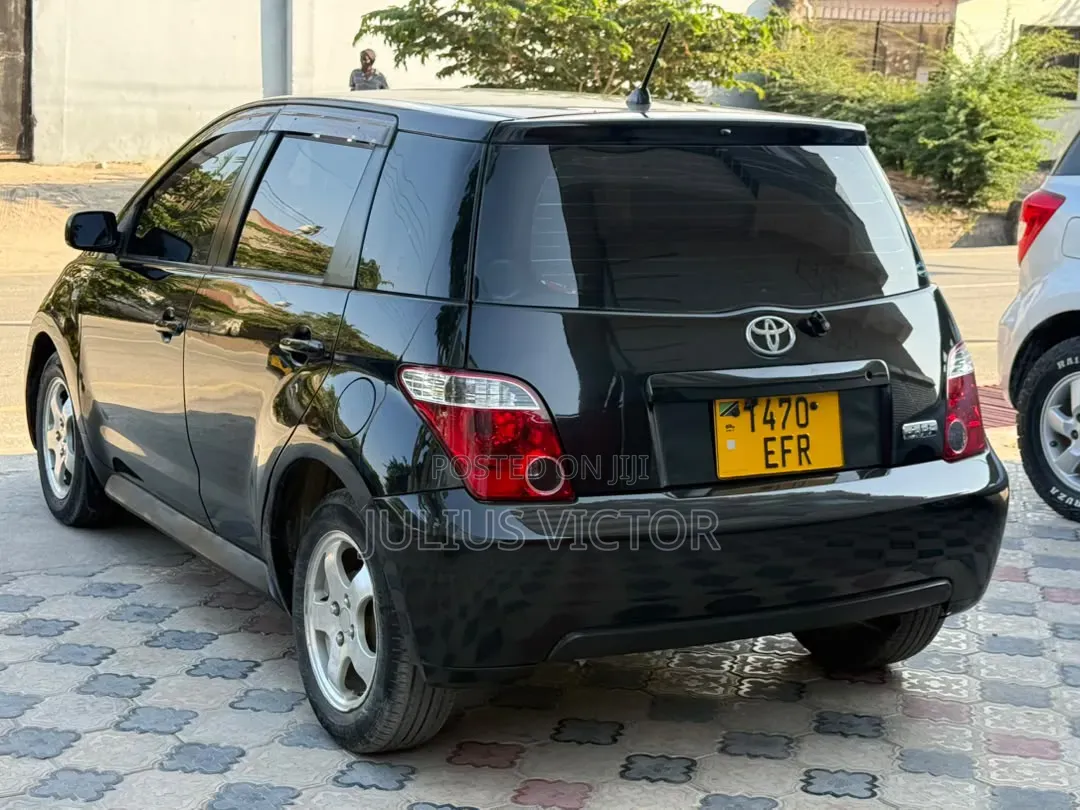 Toyota IST 2005 Black