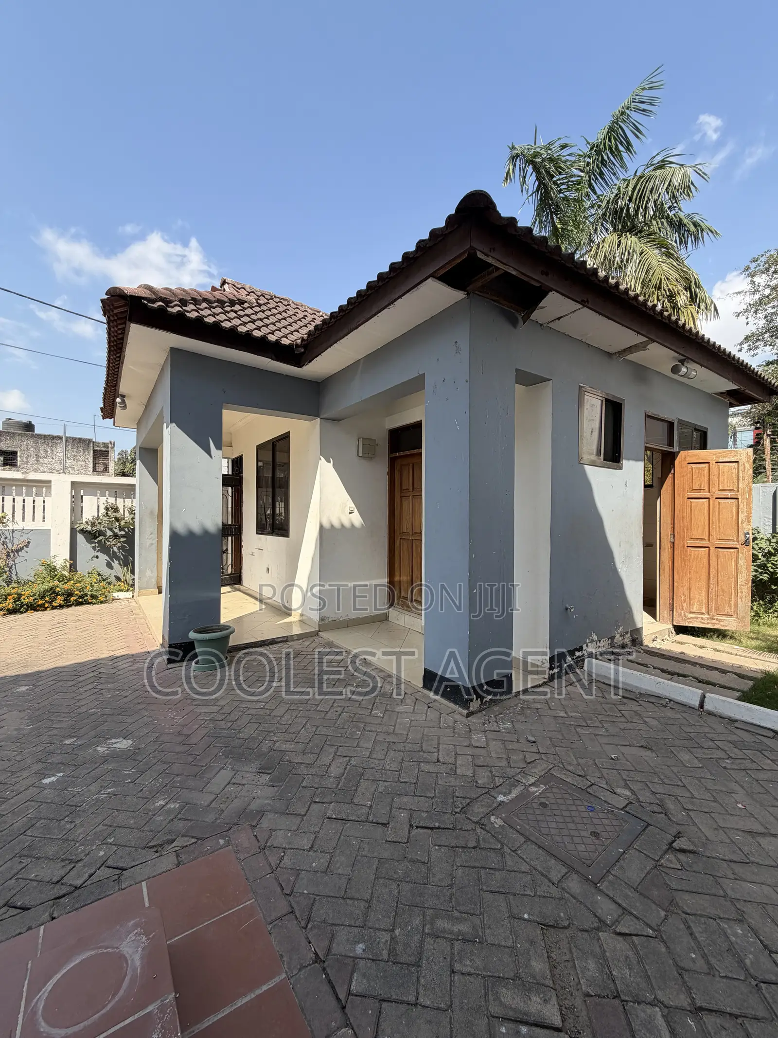 6bdrm Duplex in Coolest Estate, Masaki for rent