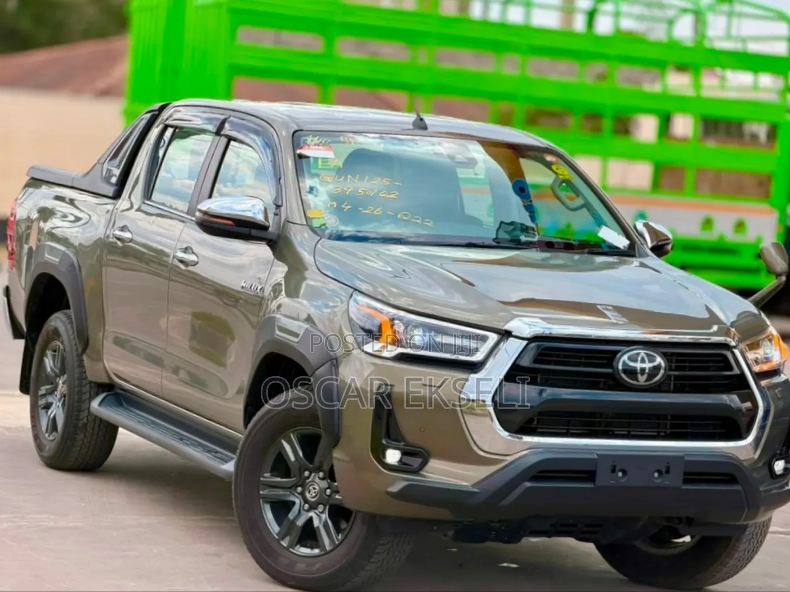 Toyota Hilux 2024 Green