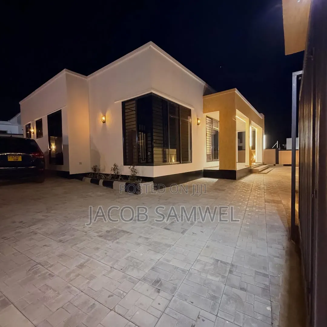 3bdrm House in Goba for sale