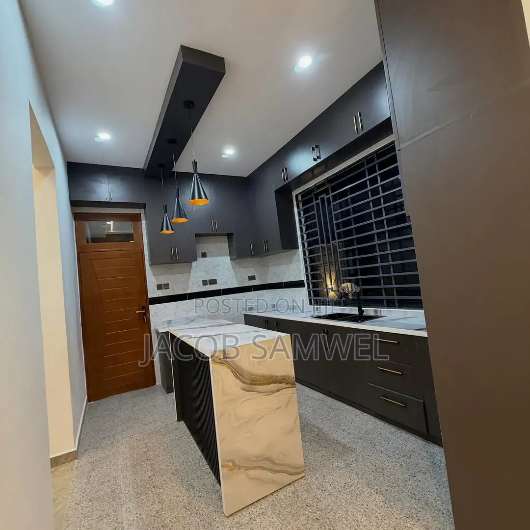 3bdrm House in Goba for sale