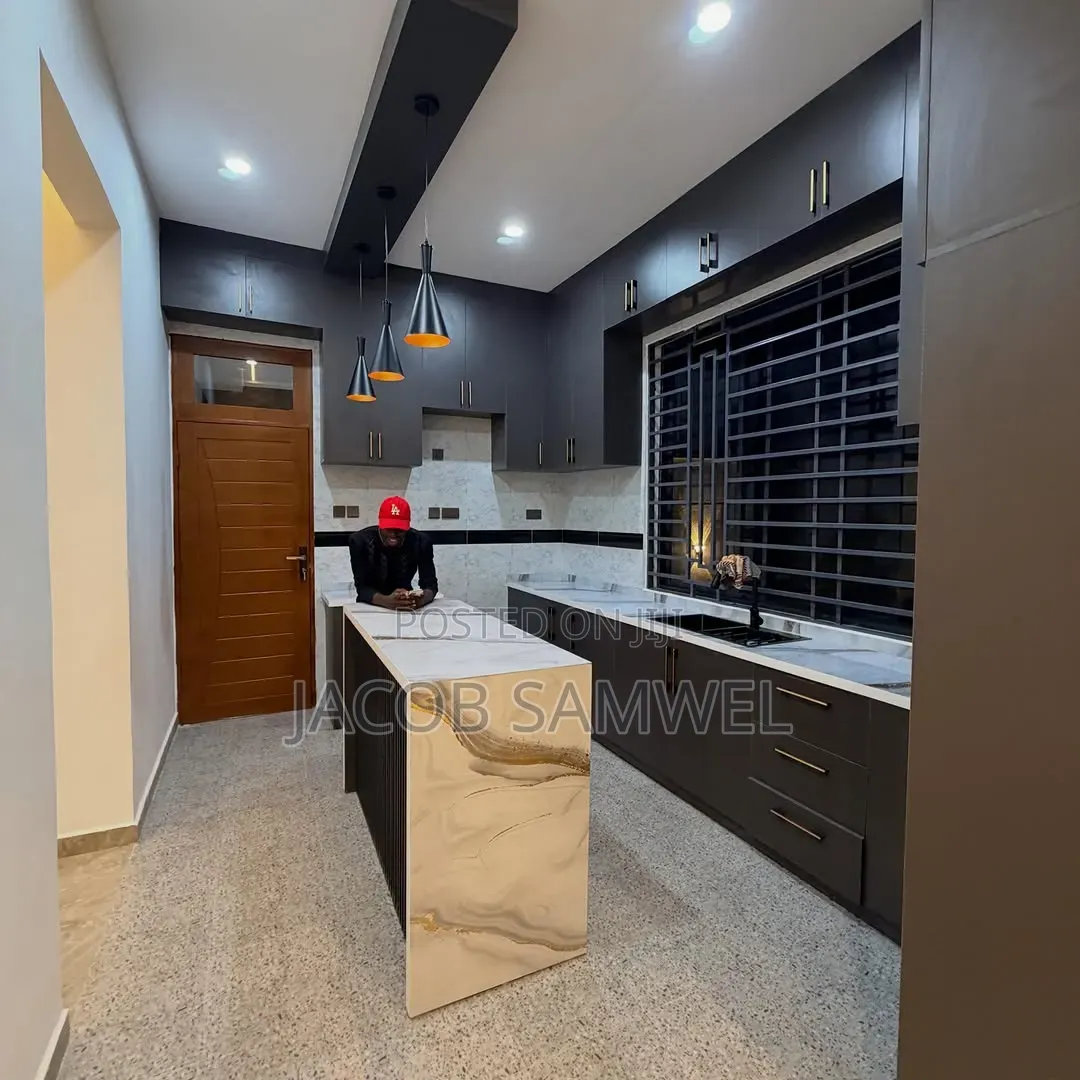 3bdrm House in Goba for sale