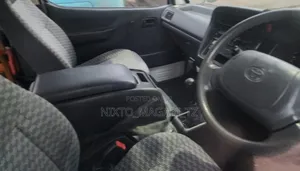Toyota HiAce 2003 White