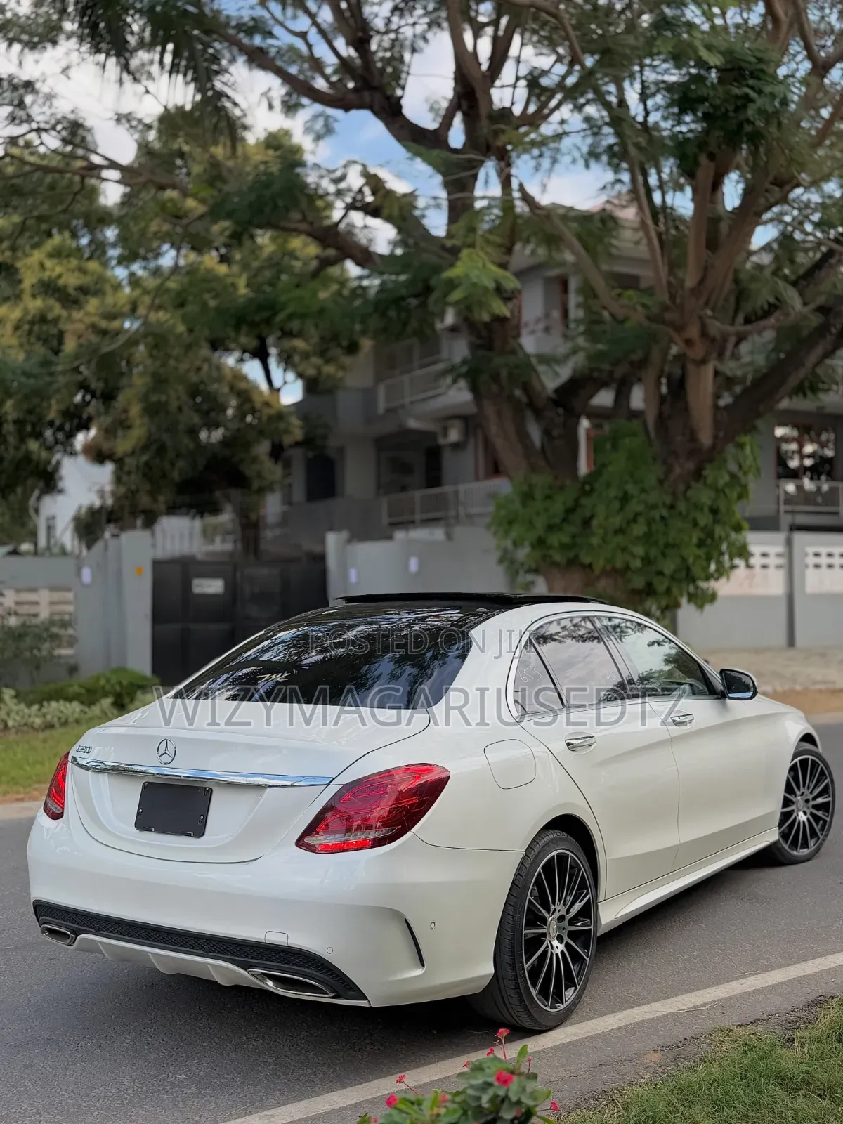 Mercedes-Benz C200 2015 Ivory