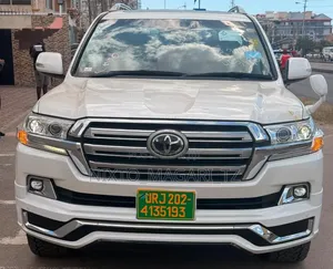 Toyota Land Cruiser 2016 Off white