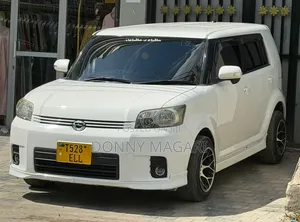 Toyota Corolla Rumion 2009 White
