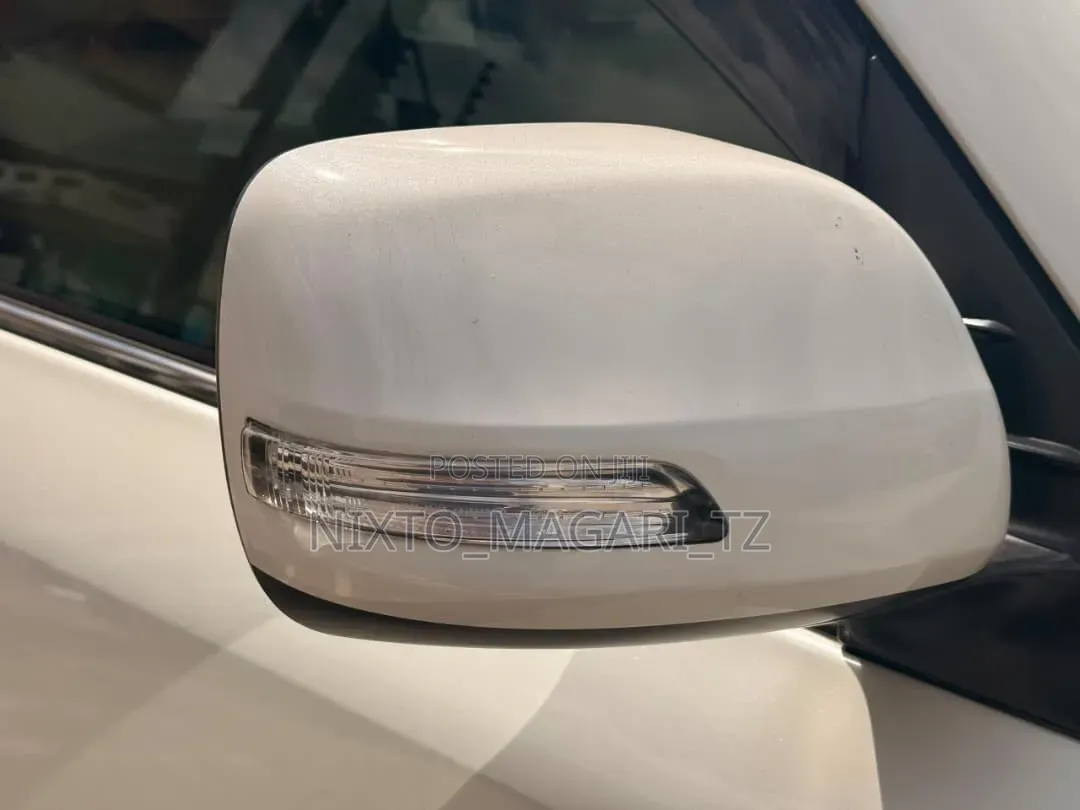 Toyota Noah 2009 White
