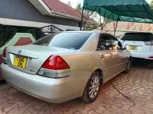 Toyota Mark II 2004 Silver