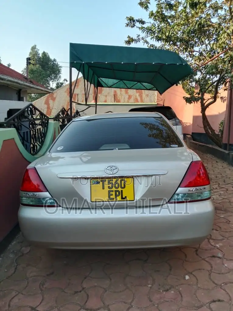 Toyota Mark II 2004 Silver