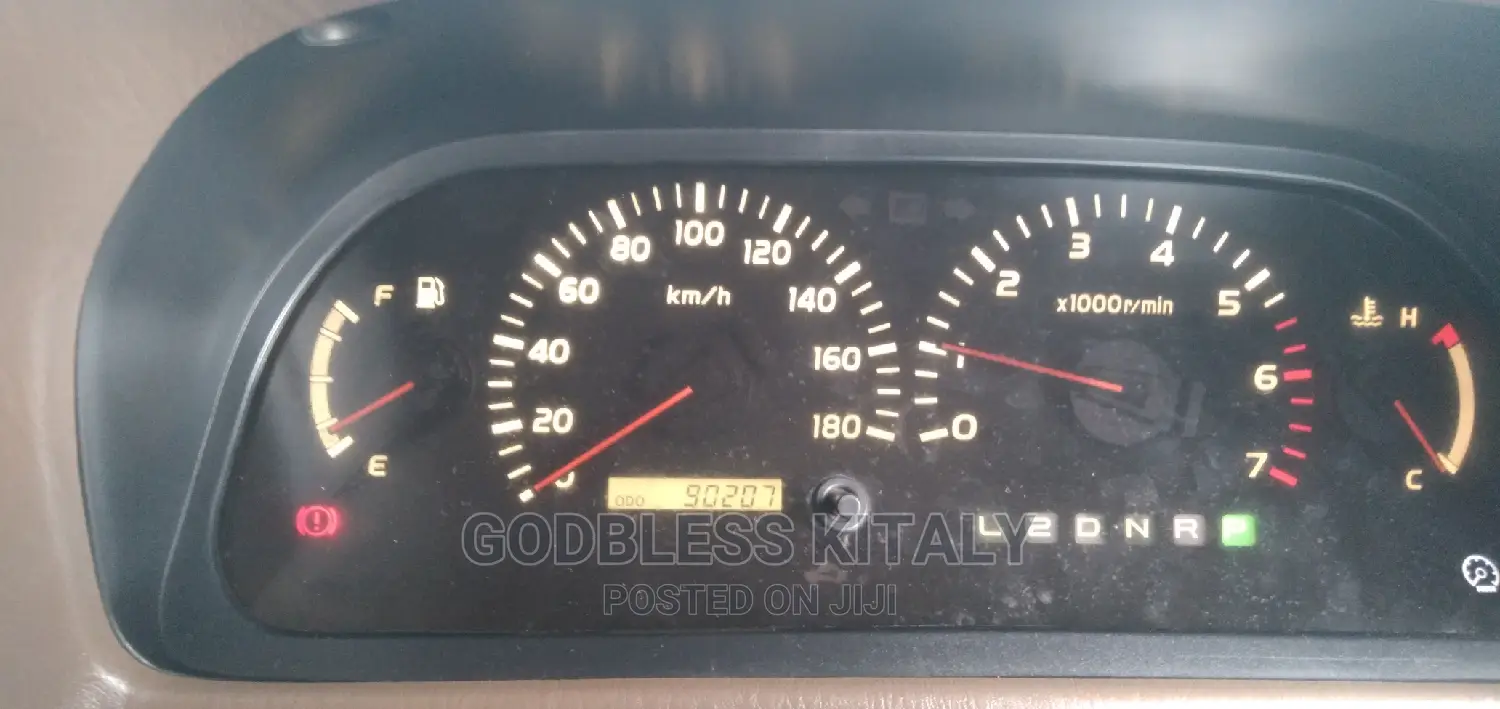 Toyota Land Cruiser Prado 2001 White