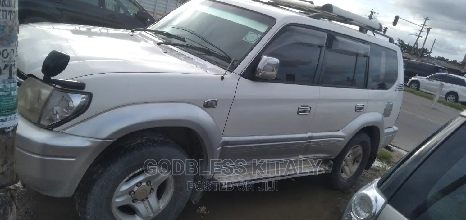 Toyota Land Cruiser Prado 2001 White