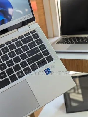 Laptop HP EliteBook 1040 G8 16GB Intel Core i7 SSD 512GB