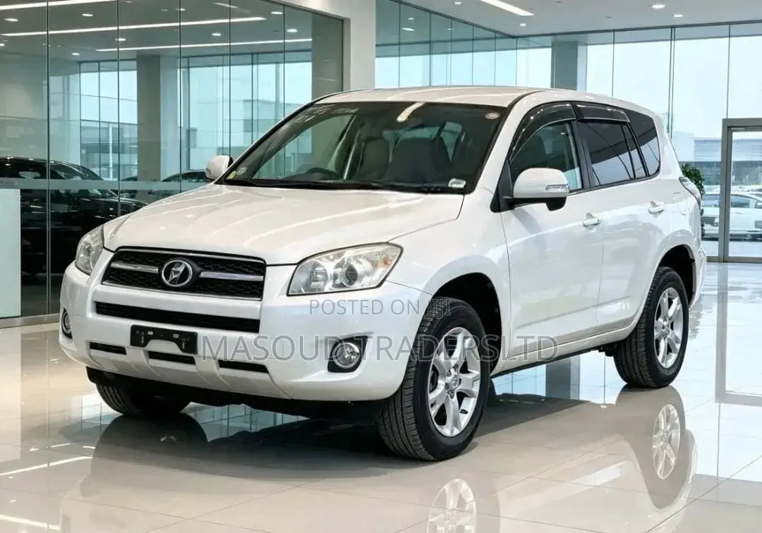 Toyota RAV4 2011 White